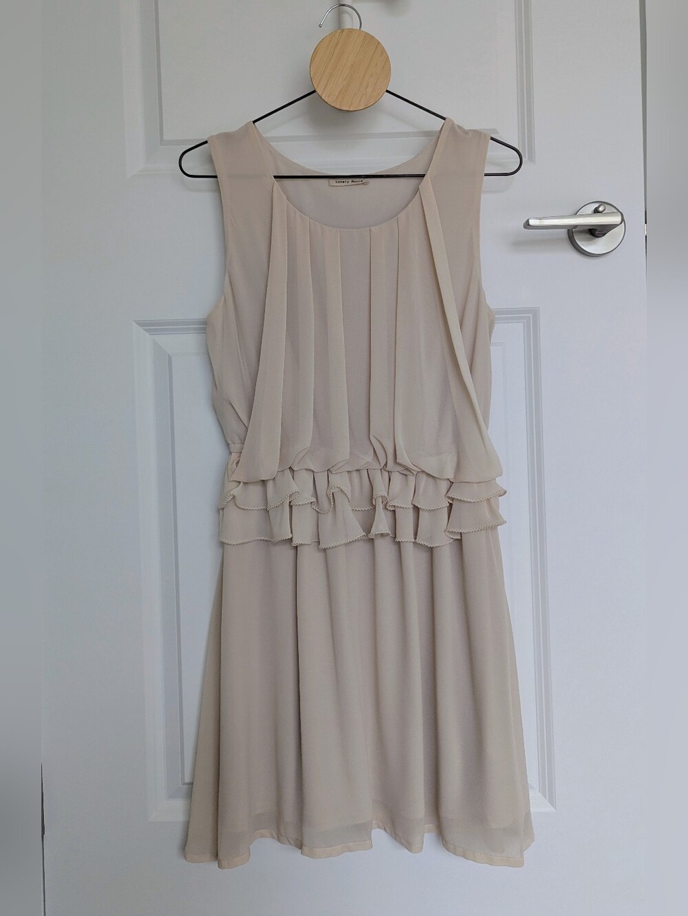 Sleeveless Flowy Chiffon Dress
